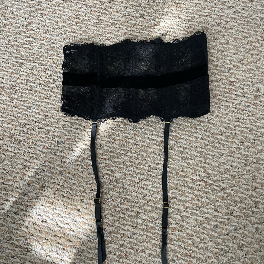 Midsection Lingerie - Picture 3 of 5